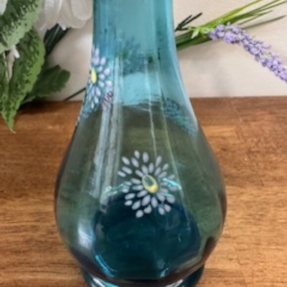 Victorian Style Blue Ruffle Vase – Hand Painted Daisies Delicate Art Glass Vinta - Picture 4 of 4